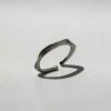 Twilight Flow Pavé Ring | 暮光流線微鑲活圍戒的微鑲排鑽特寫與光影 - Ostialia 奧斯提亞