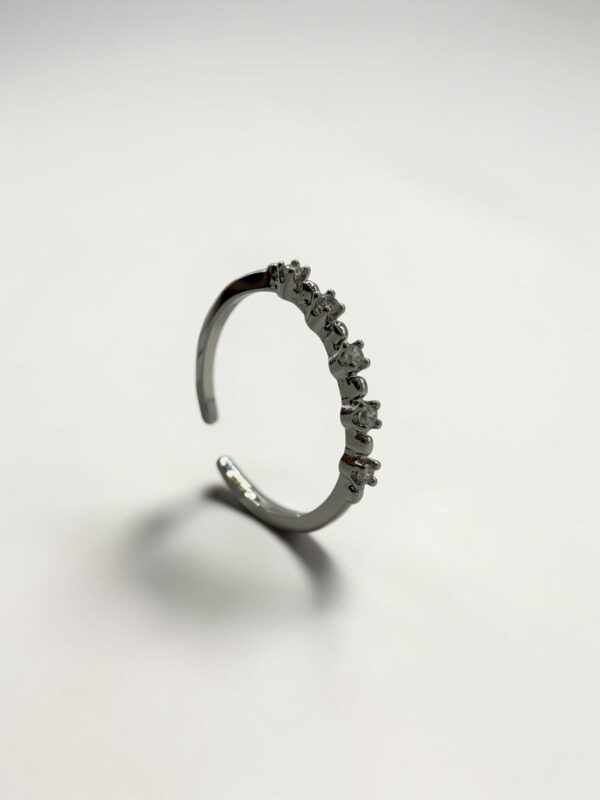 Royal Crown Crystal Open Ring | 璀璨皇冠晶石開口戒的戒環弧度與開口結構 - Ostialia 奧斯提亞