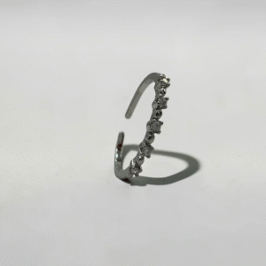 Royal Crown Crystal Open Ring | 璀璨皇冠晶石開口戒的商品主圖與皇冠排鑽細節 - Ostialia 奧斯提亞