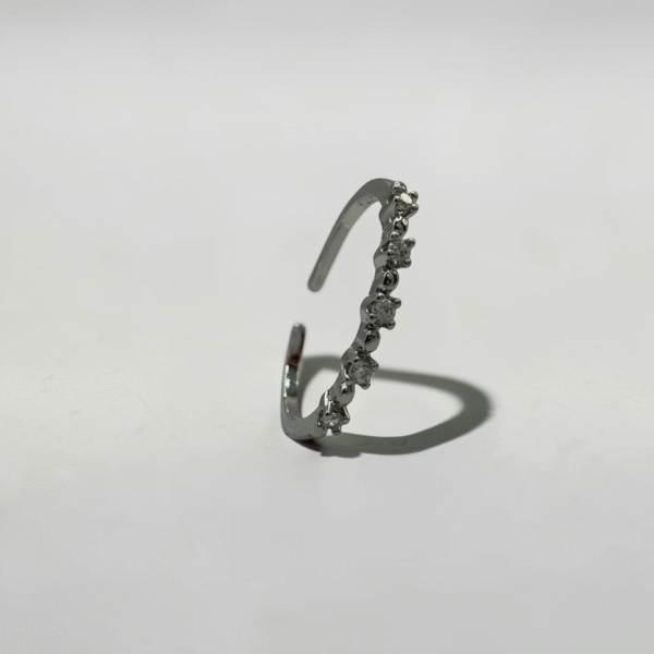 Royal Crown Crystal Open Ring | 璀璨皇冠晶石開口戒的商品主圖與皇冠排鑽細節 - Ostialia 奧斯提亞