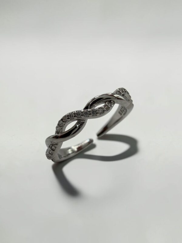 Intertwined Twist Crystal Open Ring | 雙生麻花排晶開口戒的交織線條與光影 - Ostialia 奧斯提亞